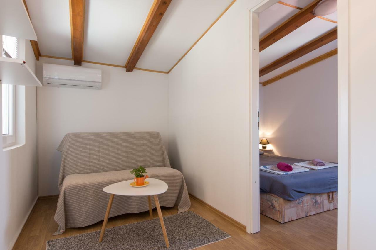 Apartmani Amans Пула Екстериор снимка